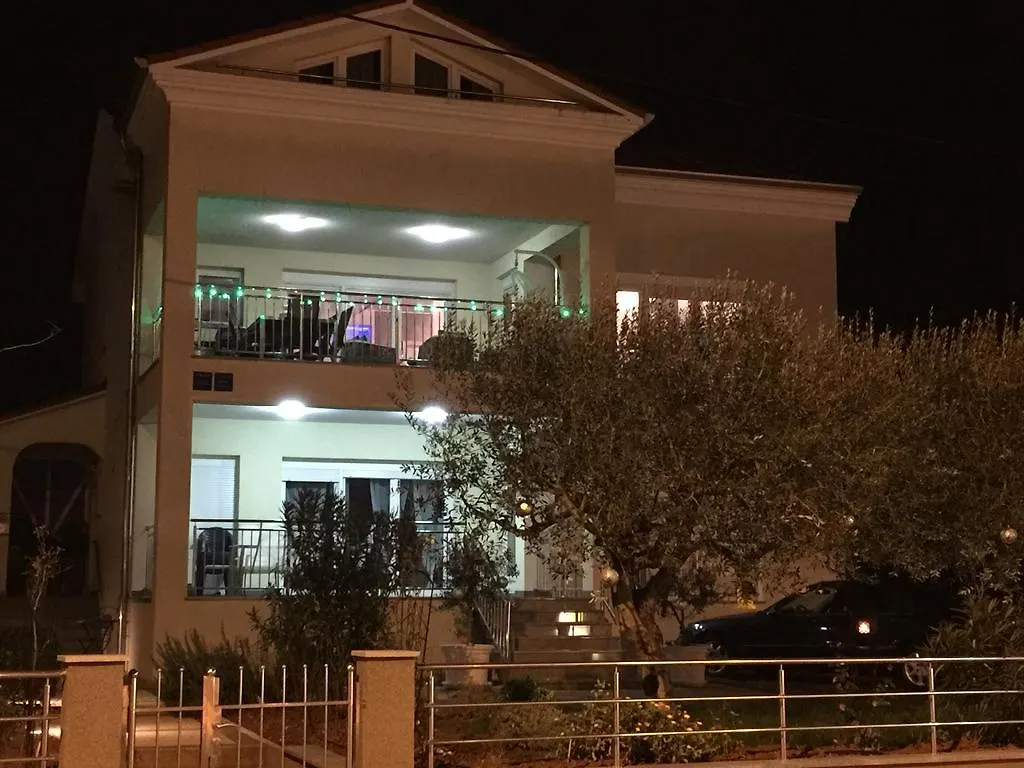 Apartments Villa Lili Umag 0*,  Kroatien