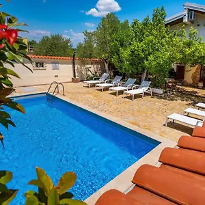 Olive House Ferienhaus Zadar