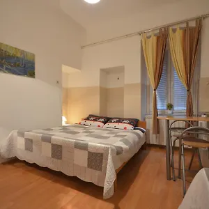 https://apartment-porto-baross.primorje-gorskikotar.com